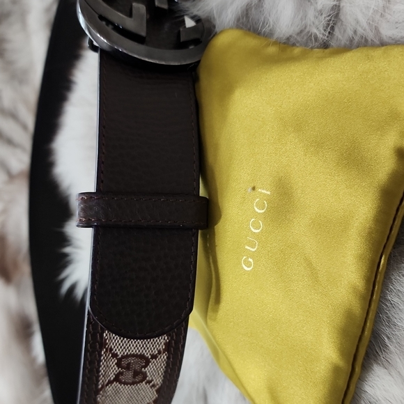 Gucci Classic GG Supreme Belt - Picture 4 of 9
